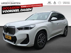 BMW iX1 - eDrive20 67 kWh | M-Pakket | Stoelverwarming | Carplay/Androidauto | Achteruitrijcamera |