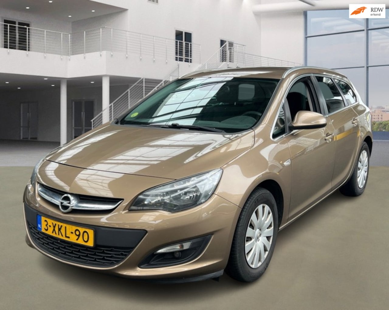 Opel Astra Sports Tourer - 1.6 CDTi Business + NAVI PSENSOR CRUISE TREKHAAK 2 X SLEUTELS - AutoWereld.nl