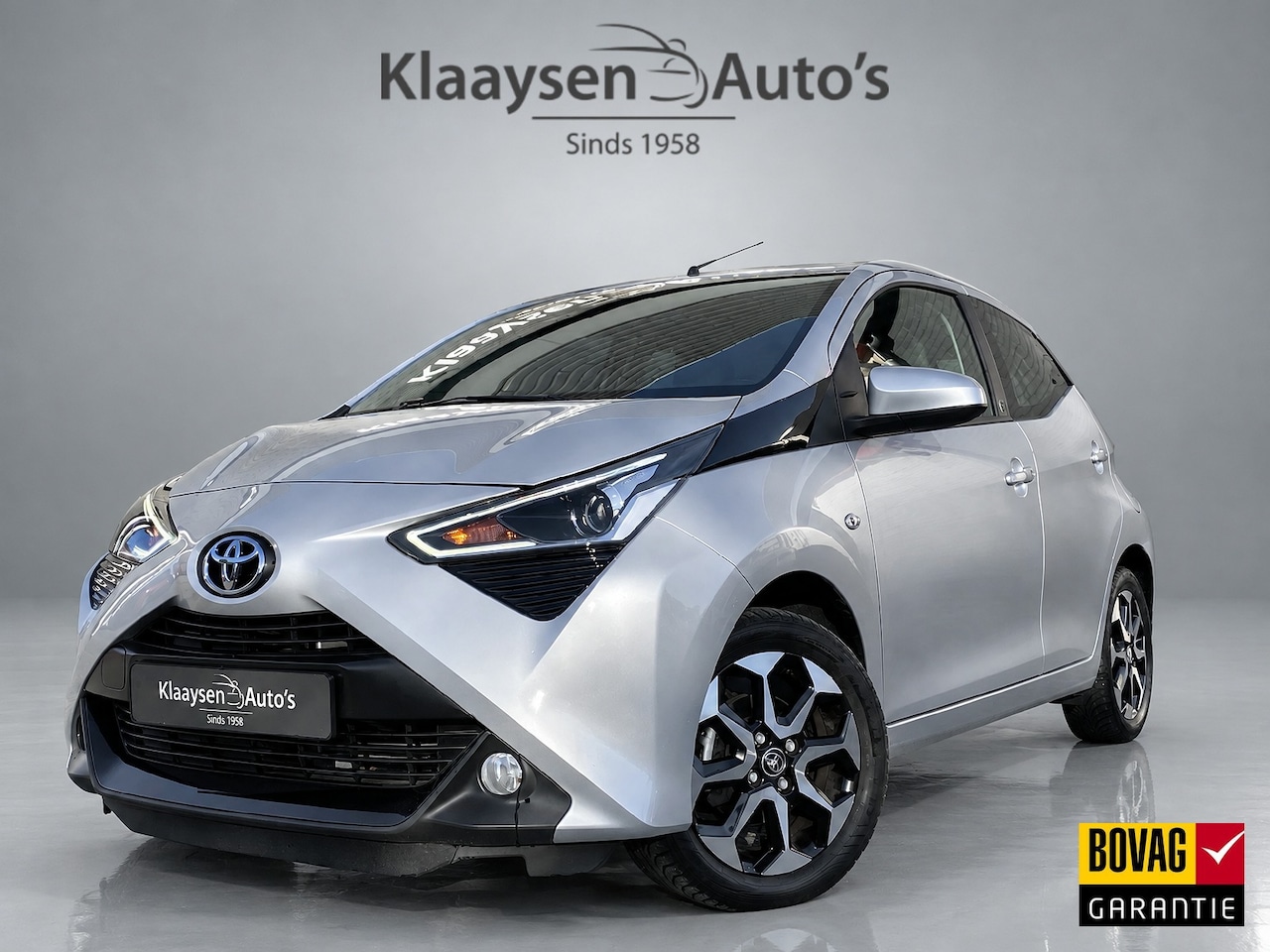 Toyota Aygo - 1.0 VVT-i X-joy AUT. | dealer onderhouden | apple carplay-android auto | camera | climate - AutoWereld.nl
