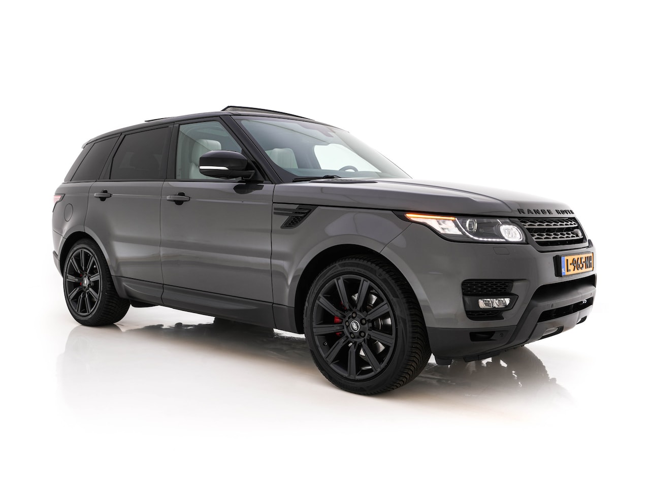 Land Rover Range Rover Sport - 3.0 TDV6 HSE Dynamic *AUT | LEATHER | XENON | HEATED-COMFORTSEATS | NAVI-FULLMAP | KEYLESS - AutoWereld.nl