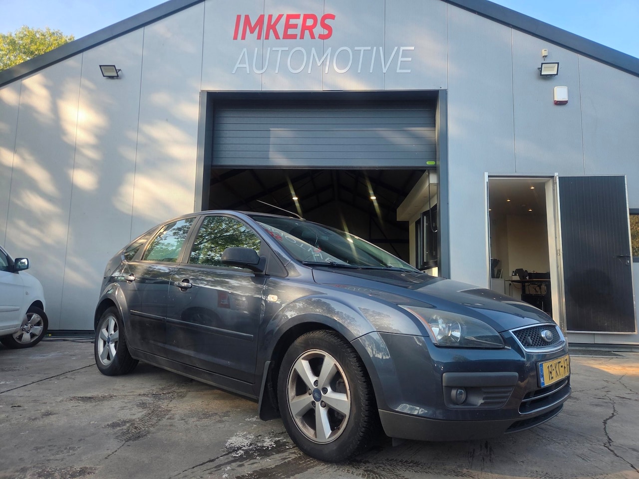Ford Focus - 1.8-16V Ambiente Flexifuel 1.8-16V Ambiente Flexifuel - AutoWereld.nl