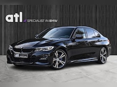 BMW 3-serie - 330i M-Sport | Adapt LED | 19 inch | Hifi | Leder/Alcantara | Live Cockpit Plus | Shadow L