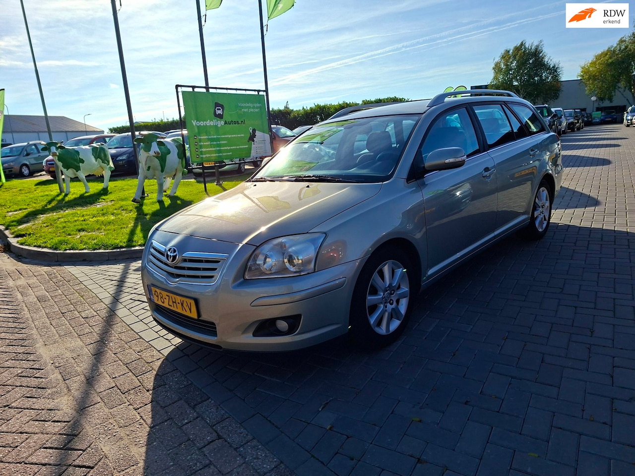 Toyota Avensis Wagon - 1.8 VVTi Luna / Dealer onderhouden / APK aug 2027 - AutoWereld.nl