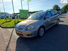 Toyota Avensis Wagon - 1.8 VVTi Luna / Dealer onderhouden / APK aug 2027