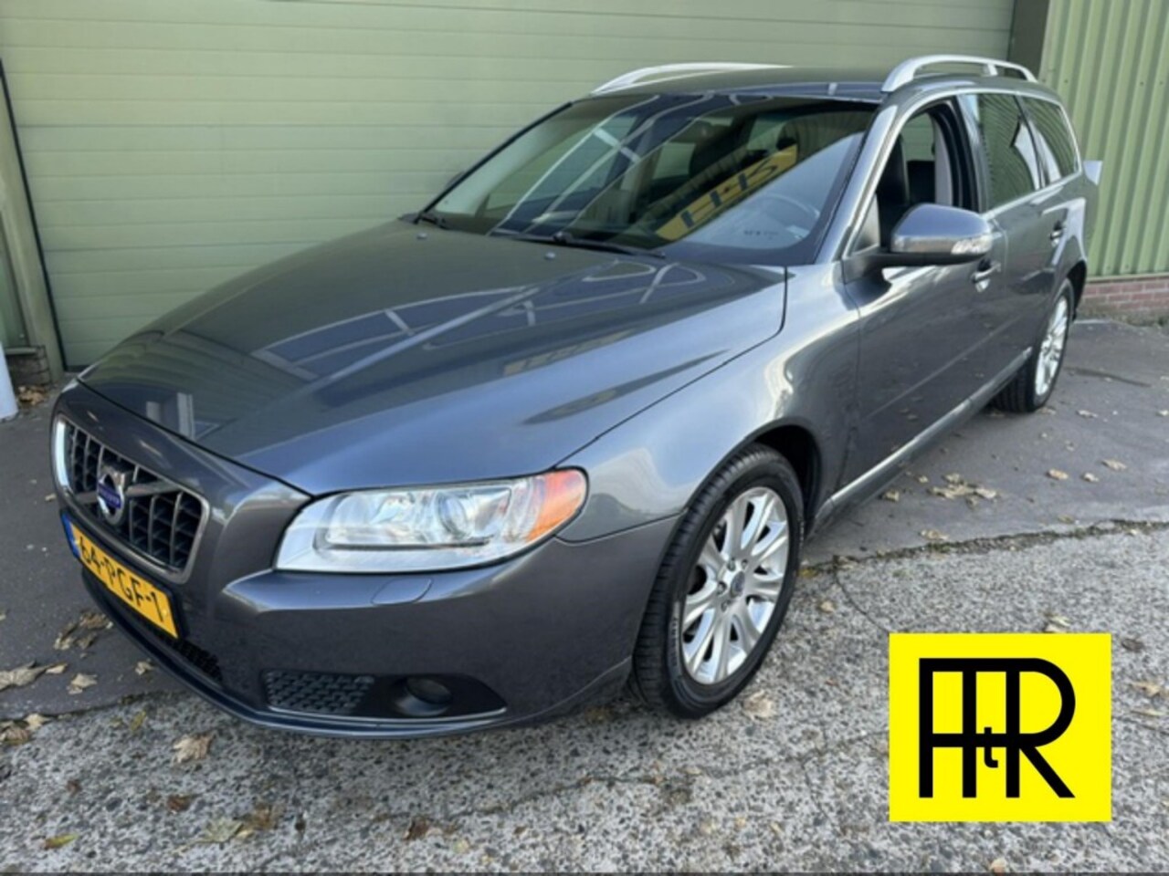 Volvo V70 - 1.6 T4 Summum Navi Trekhaak - AutoWereld.nl