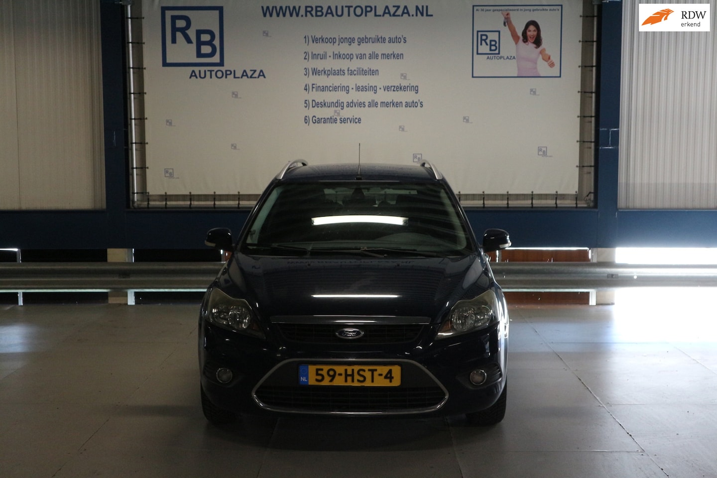 Ford Focus Wagon - 1.6-16V Ghia AUTOMAAT / APK 3 2027 / LUXE ! ! ! - AutoWereld.nl