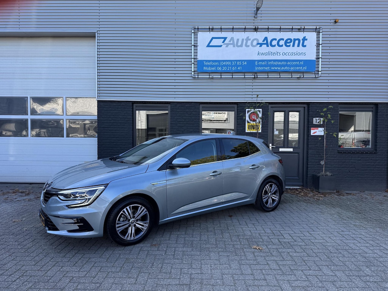 Renault Mégane - 1.3 TCe Intens Navi/Half-Leder/28dkm... - AutoWereld.nl