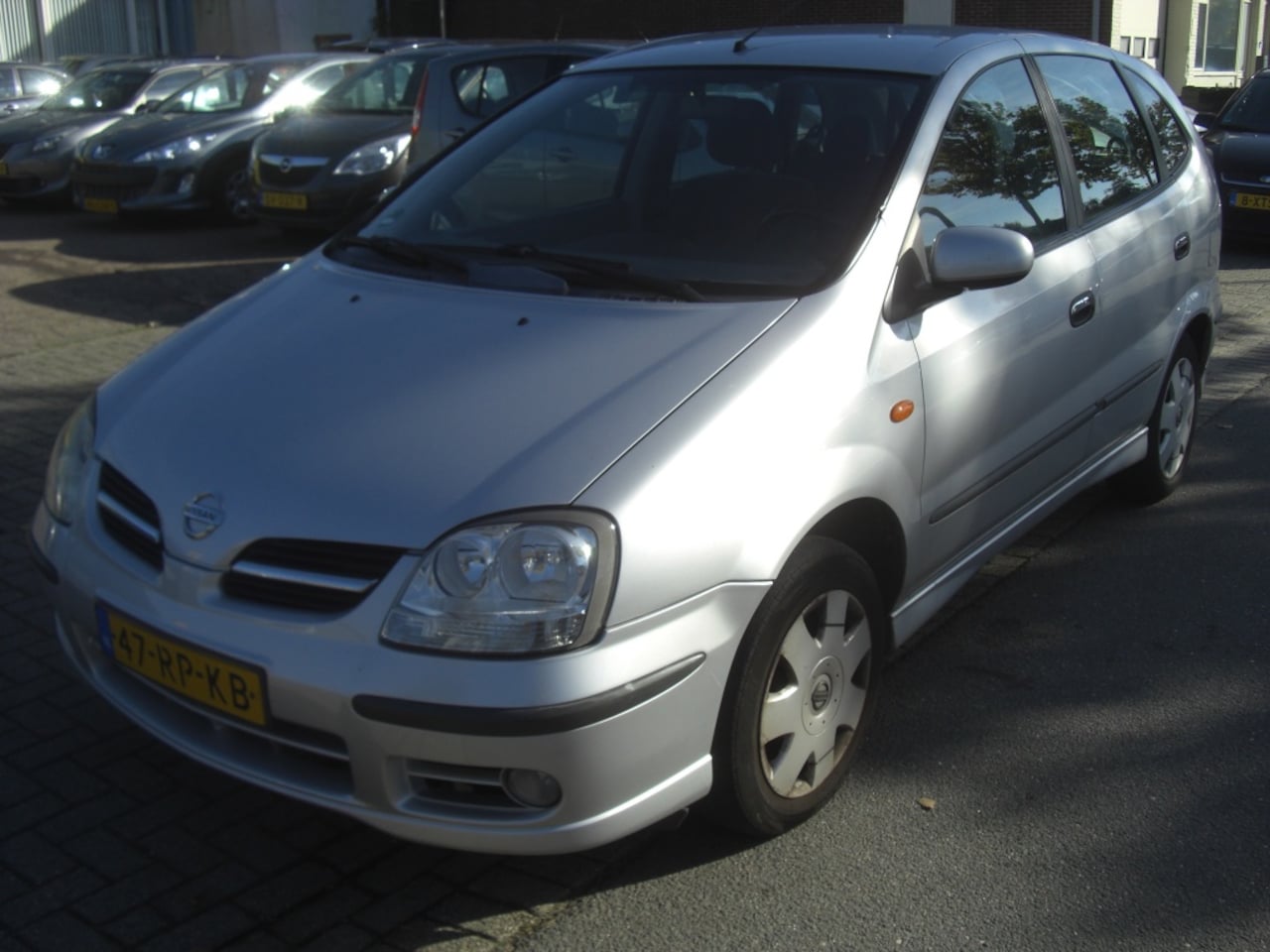Nissan Almera Tino - apk 8.27 1.8 Visia 1e eign - AutoWereld.nl