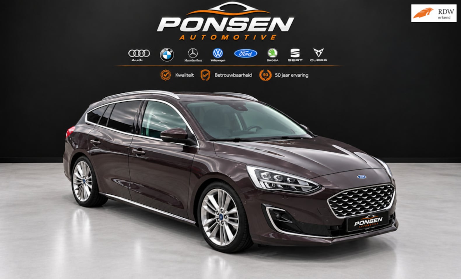 Ford Focus Wagon - 1.0 EcoBoost Titanium Business pano autom vignale uitv - AutoWereld.nl