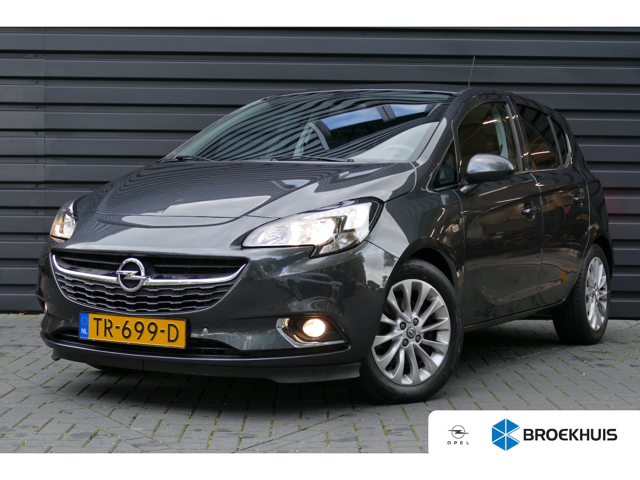 Opel Corsa - 1.0 TURBO 90PK ONLINE EDTION / CAMERA / NAVI / CLIMA / PDC / BLUETOOTH / CRUISECONTROL / 1 - AutoWereld.nl