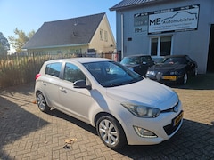 Hyundai i20 - 1.2i i-Motion Gereviseerde Motor