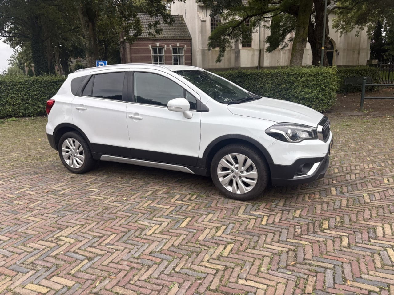Suzuki S-Cross - 1.0 B.jet Exclusive - AutoWereld.nl