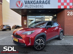 Toyota Yaris Cross - 1.5 Hybrid Executive Bi-Tone // AFN. TREKHAAK // HALF LEDER // DODEHOEK // ELEK. KLEP // 3
