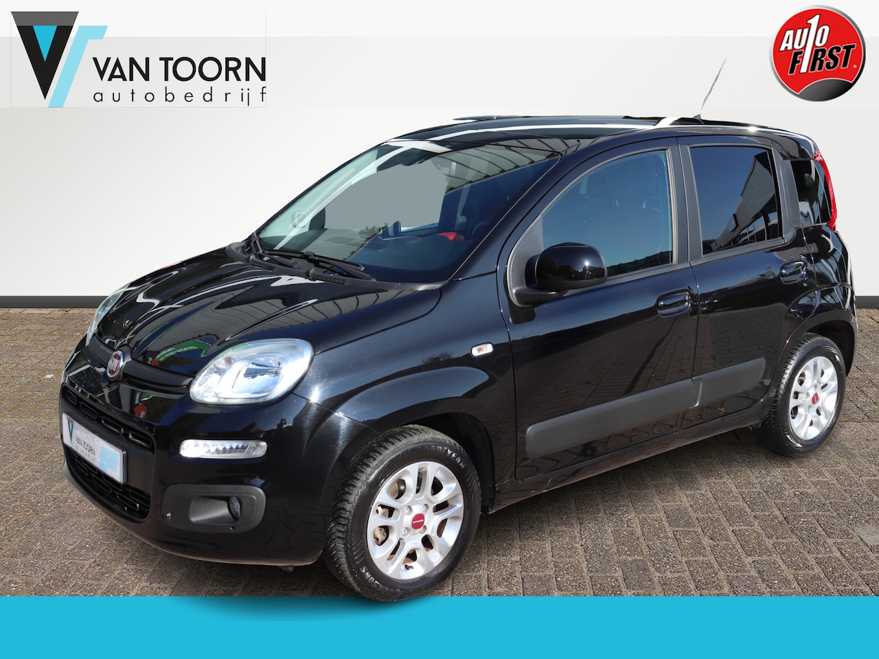Fiat Panda - 0.9 TwinAir Lounge. Panoramadak, Tomtom navi, parkeersensoren. - AutoWereld.nl