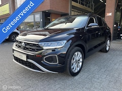 Volkswagen T-Roc - 1.5 TSI Life Edition ACC*LED*PDC*CARPLAY