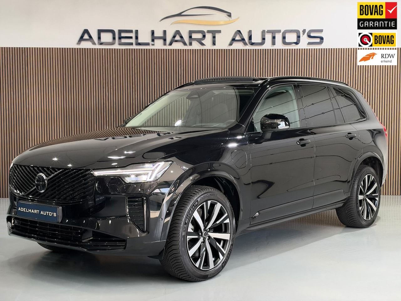Volvo XC90 - 2.0 T8 Plug-in hybrid AWD Plus Dark 455 PK / Panorama dak / Harman Kardon / Lederen interi - AutoWereld.nl