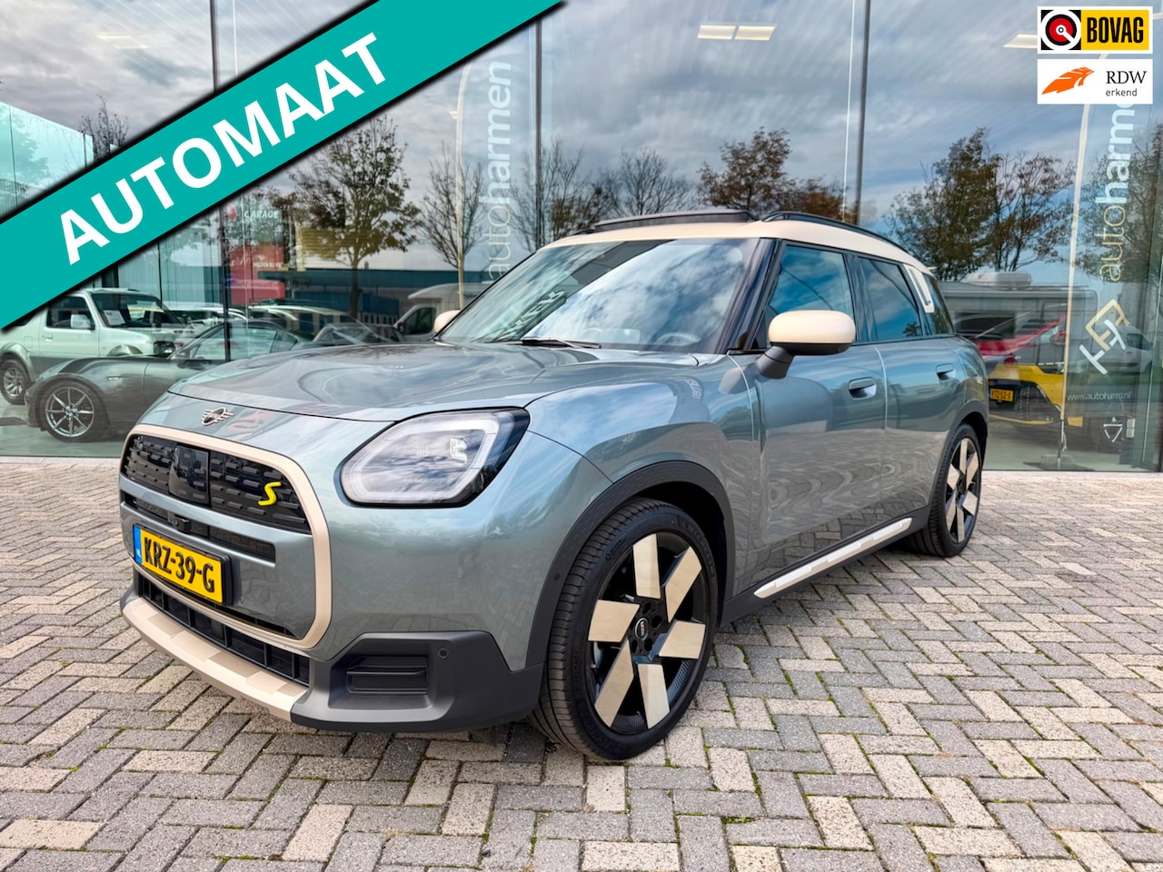 MINI Countryman - SE ALL4 Favoured XL 66.5 kWh, 20 inch, Trekhaak, FULL OPTIONS! - AutoWereld.nl