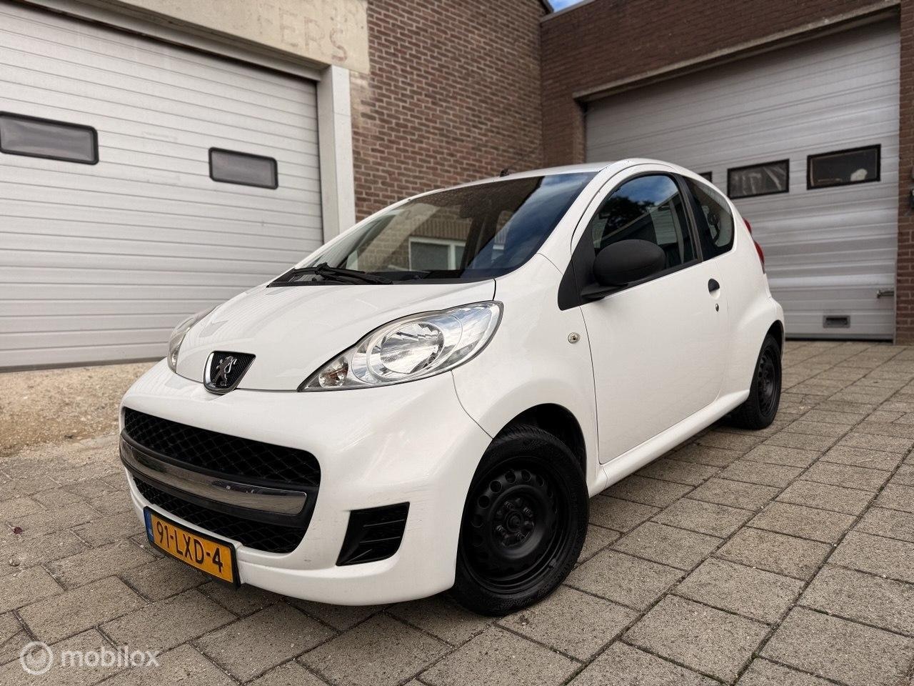 Peugeot 107 - 1.0-12V XR 1.0-12V XR - AutoWereld.nl