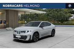 BMW X4 - iX4 40 xDrive M Sport / Trekhaak / Panoramadak / 3D Head-Up / Harman Kardon / Stoelverwarm