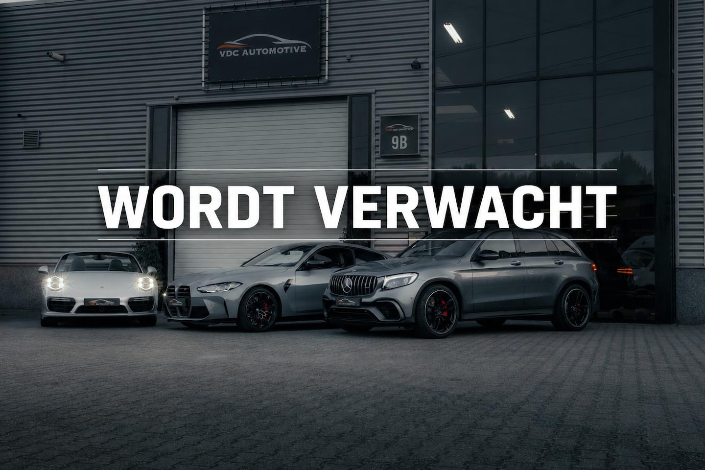 Mercedes-Benz B-klasse - 180 AMG Pano | Trekhaak | Night | NL Auto | Navi | Carplay | Parkeersensoren - AutoWereld.nl