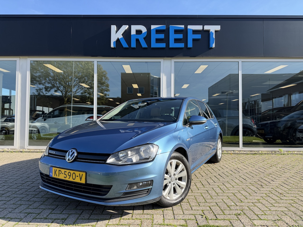 Volkswagen Golf - 1.0 TSI Connected Series Leder | Automaat - AutoWereld.nl