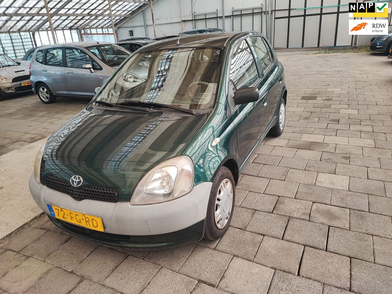Toyota Yaris - 1.0-16V VVT-i Terra 1.0-16V VVT-i Terra - AutoWereld.nl