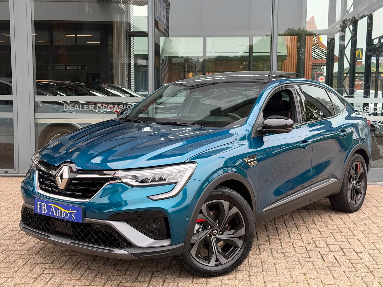 Renault Arkana - 1.6 E-Tech Hybrid 145 R.S. Line Airco Navi Lmv Cruise Vele Opties!! - AutoWereld.nl