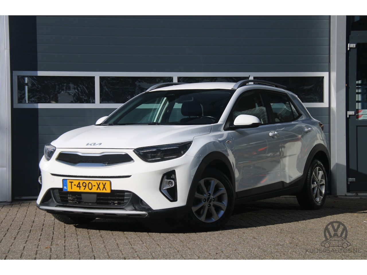 Kia Stonic - 1.0 T-GDi MHEV DynamicLine | LED | Navi | Trekhaak Camera | Clima | Cruise - AutoWereld.nl