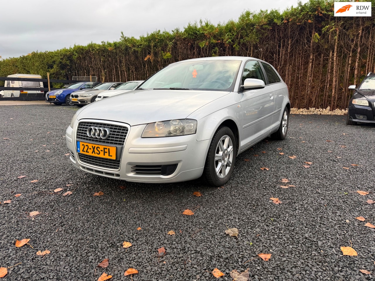 Audi A3 - 1.6 FSI Attraction Pro Line Business 1.6 FSI Attraction Pro Line Business - AutoWereld.nl
