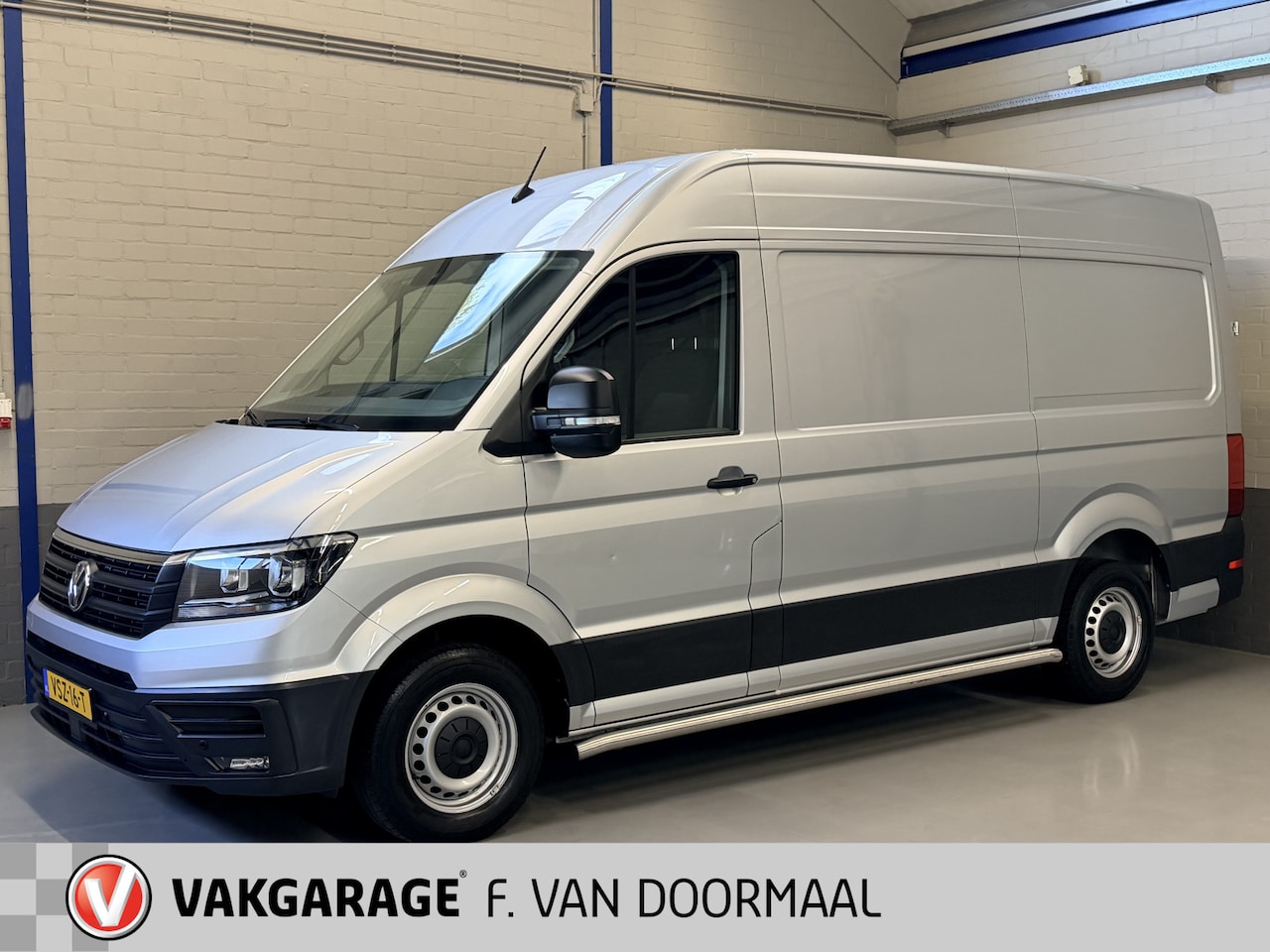 Volkswagen Crafter - 35 2.0 TDI L3H3 Highline 35 2.0 TDI L3H3 Highline 140pk - AutoWereld.nl