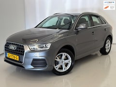 Audi Q3 - 1.4 TFSI / Xenon / Navi / Trekhaak / Stoelverwarming