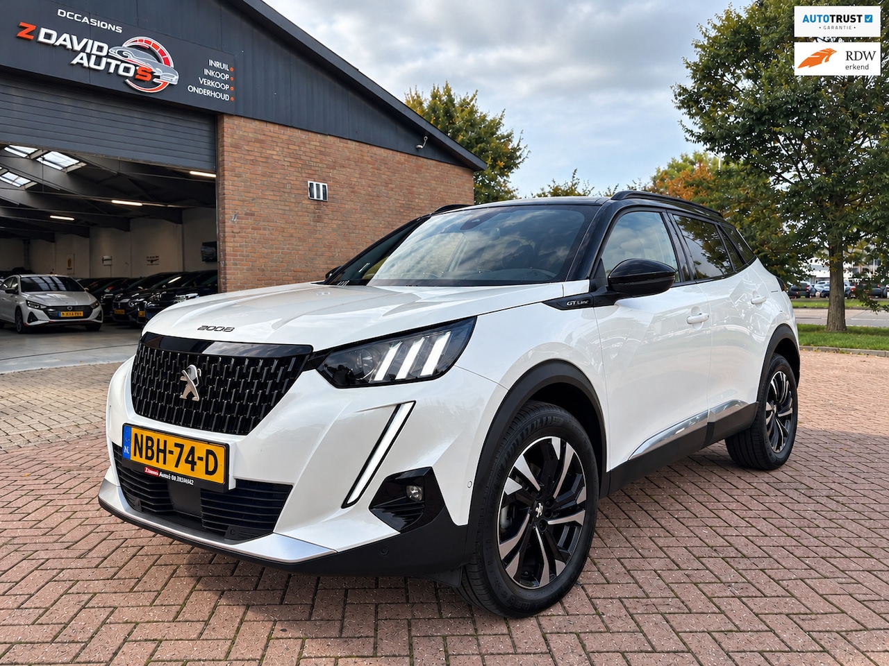 Peugeot 2008 - 1.2 PureTech GT-Line automaat \ - AutoWereld.nl