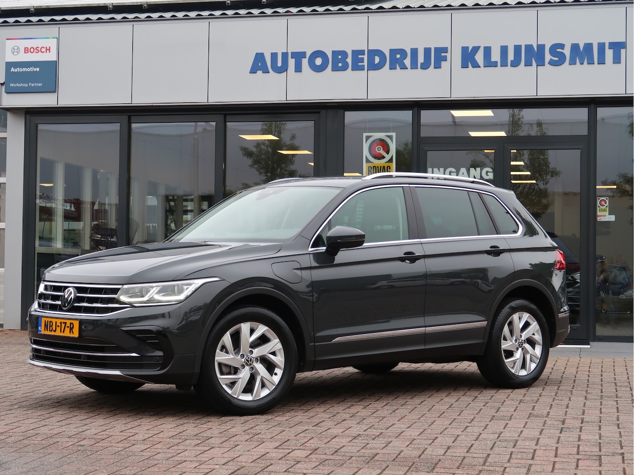 Volkswagen Tiguan - 1.4 TSI eHybrid Elegance Business | Parkeercamera | Stuur-Stoelverwarm. | Elektr Klep - AutoWereld.nl