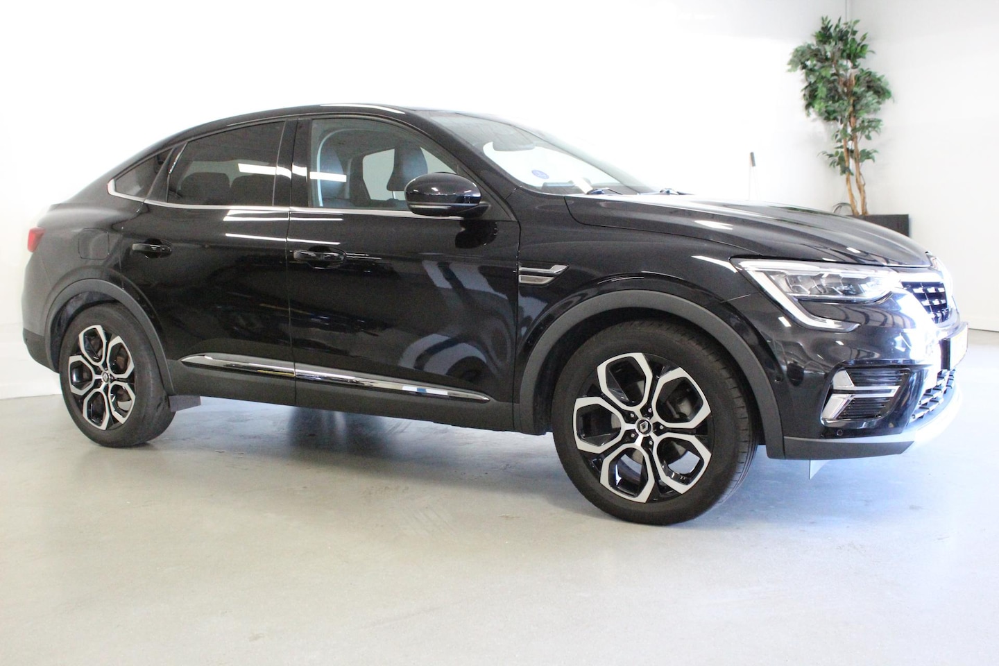 Renault Arkana - 1.6 E-Tech Hybrid 145 Intens | CARPLAY | 18'LMV | NAVIGATIE | DAB-RADIO | BLINDSPOT | KEYL - AutoWereld.nl