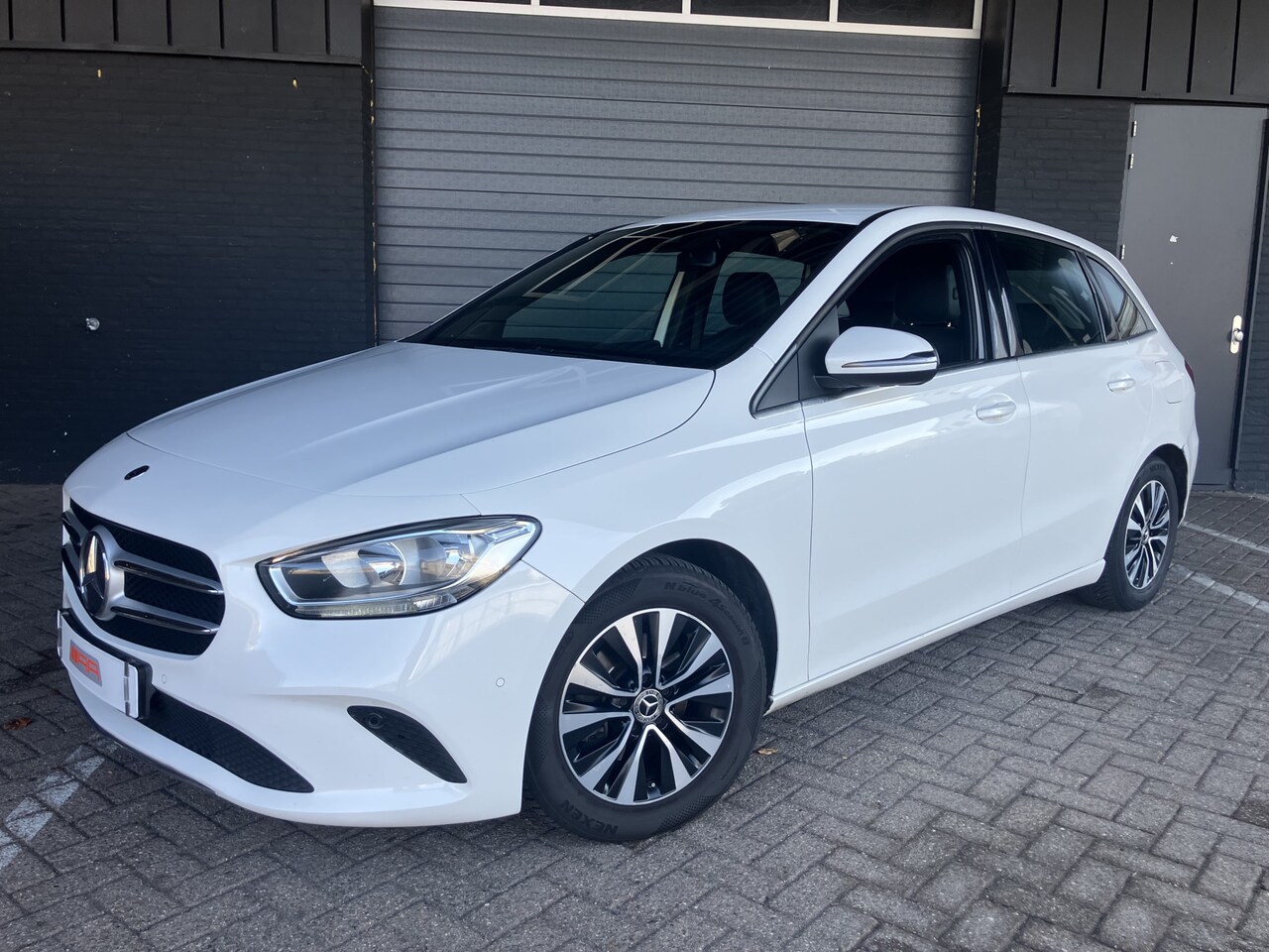 Mercedes-Benz B-klasse - 180d LED-VIRTUAL-NAVI-CAMERA - AutoWereld.nl