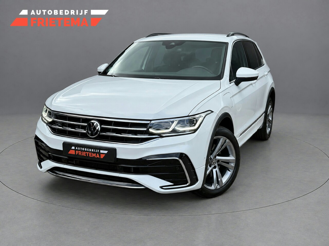 Volkswagen Tiguan - 1.4 TSI eHybrid R-Line Business 1.4 TSI eHybrid R-Line Business+ - AutoWereld.nl