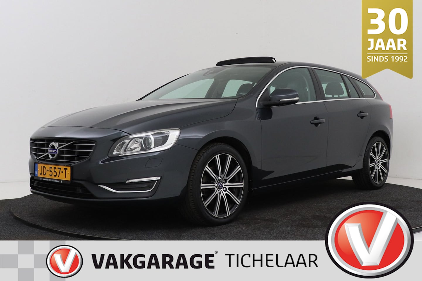 Volvo V60 - 2.0 T4 Nordic+ | Org NL | Schuif-/Kanteldak | Leer | Stoelverwarming | Camera | Cruise Con - AutoWereld.nl