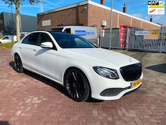 Mercedes-Benz E-klasse - 200 d Prestige / 118.598 KM NAP / Panorama dak / Grootbeeld Navigatie / Lederen Bekleding