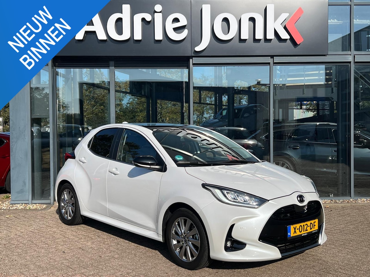Mazda 2 Hybrid - 1.5 Select AUTOMAAT |TREKHAAK | PANORAMADAK | FULL HYBRID | HEUD-UP DISPLAY | A. CAMERA | - AutoWereld.nl