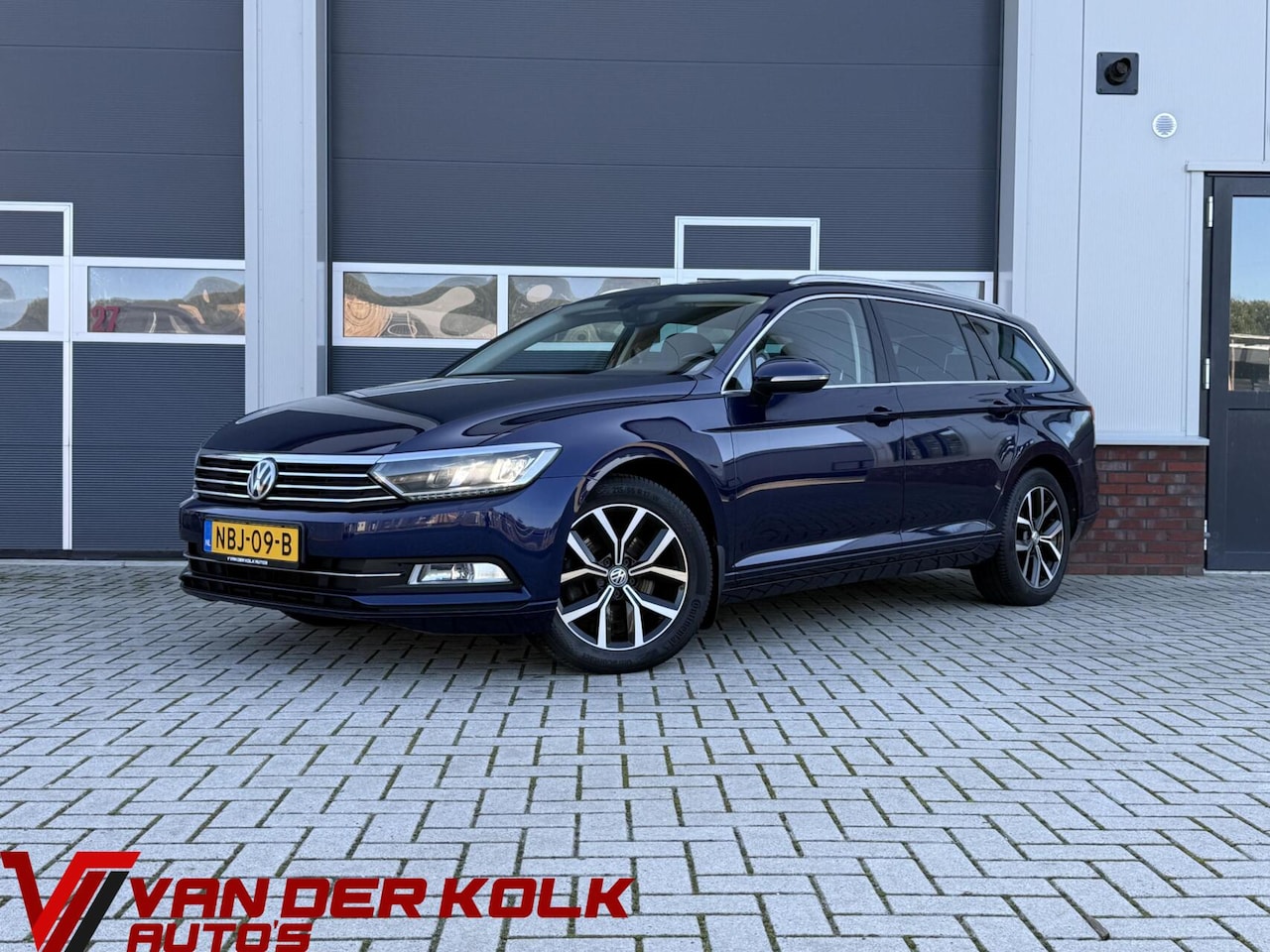 Volkswagen Passat Variant - 1.4 TSI ACT Highline | Leder | Xenon | CarPlay | Navigatie | Adaptive Cruise | Climate | S - AutoWereld.nl