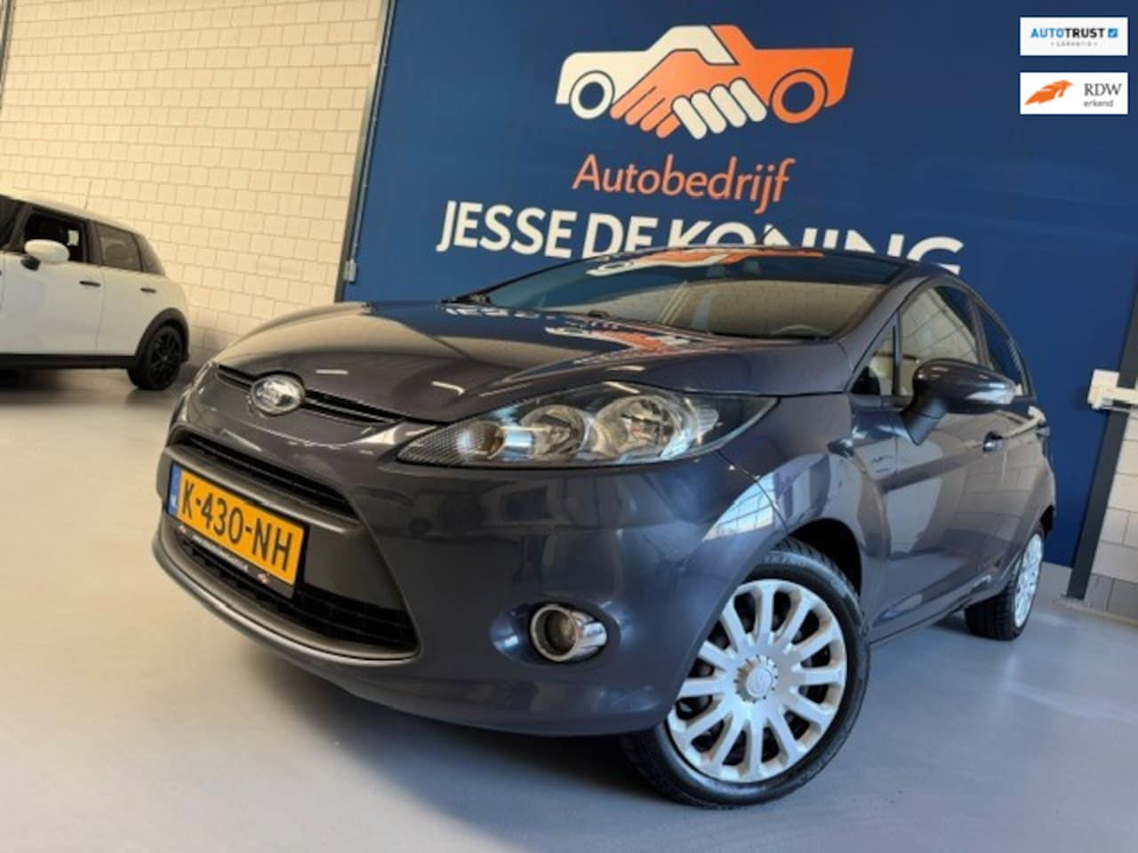 Ford Fiesta - 1.25 Trend / bj.2011/ kleur: grijs / 5 deurs / airco / 4x elektrische ramen/ etc./NAP met - AutoWereld.nl
