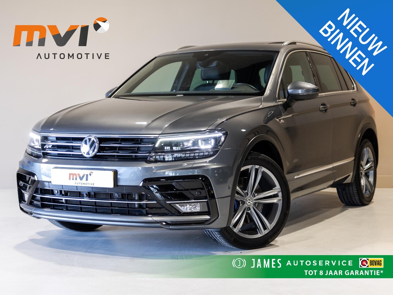 Volkswagen Tiguan - 2.0 TSI 4Motion 2x R-Line / 180pk / Panorama dak / Trekhaak / Rondomzicht camera / - AutoWereld.nl