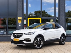Opel Grandland X - 1.2 Turbo Innovation Automaat | Parkeer Camera | Parkeersensoren V + A | Android Auto en A