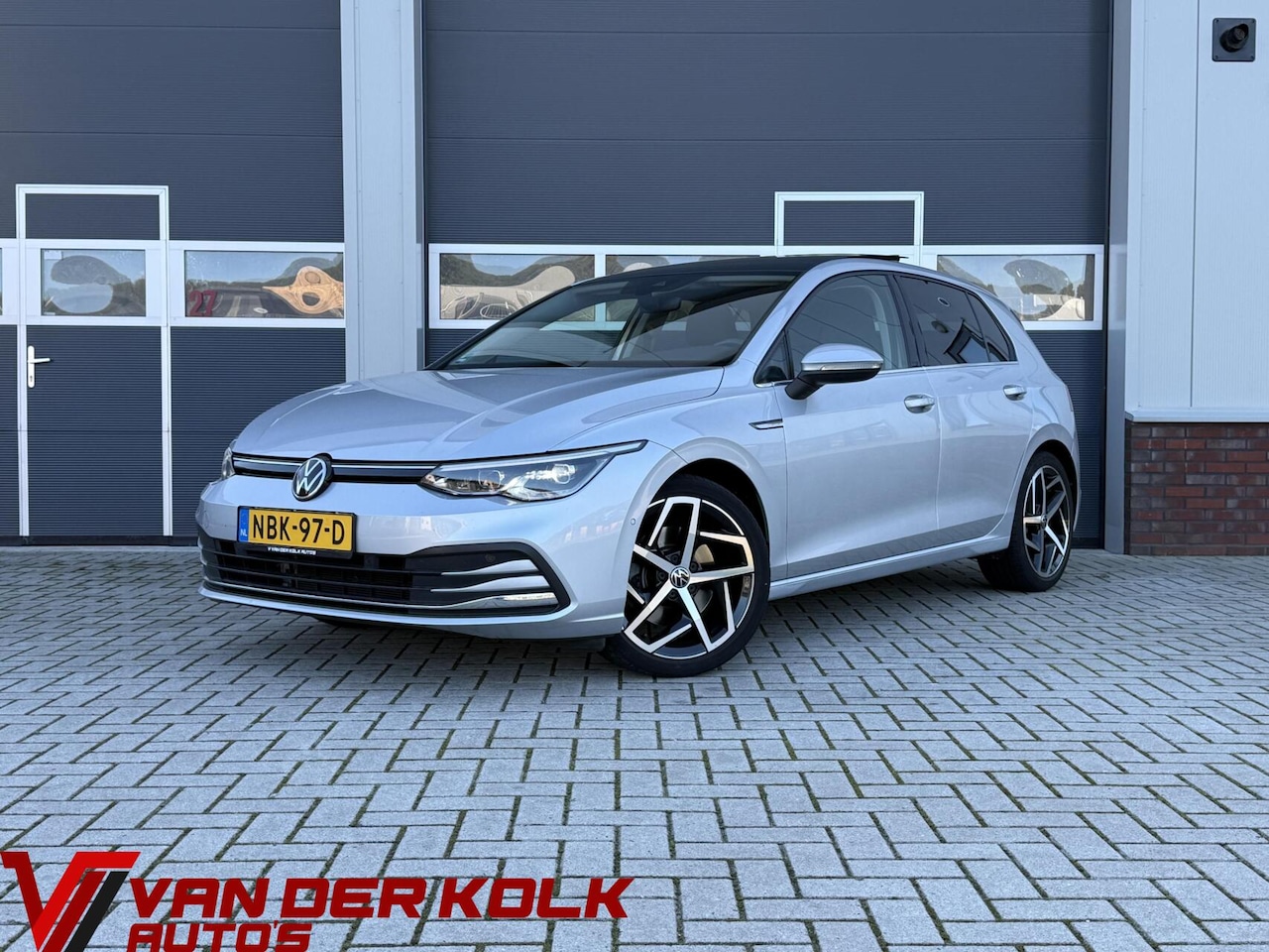 Volkswagen Golf - 1.5 TSI Style | Panorama | Virtual Cockpit | Full LED | CarPlay | Adaptive Cruise | Naviga - AutoWereld.nl
