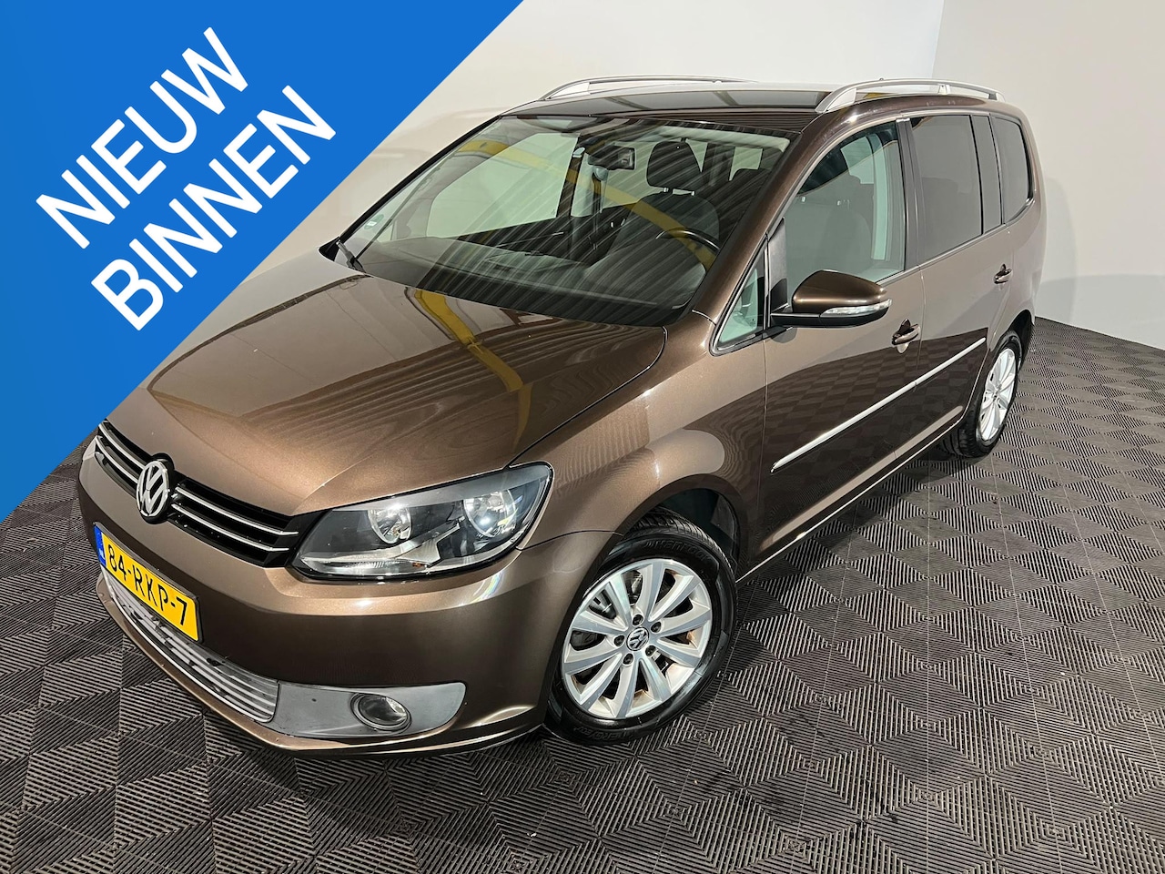 Volkswagen Touran - 2.0 TDI Highline BlueMotion 2.0 TDI Highline BlueMotion - AutoWereld.nl