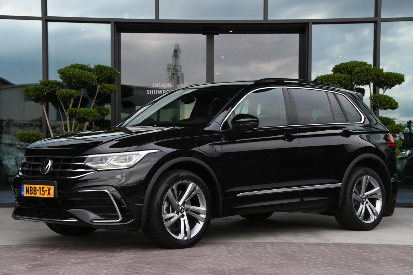 Volkswagen Tiguan - 1.4 TSI eHybrid R-Line Business 1.4 TSI eHybrid R-Line Business+ - AutoWereld.nl