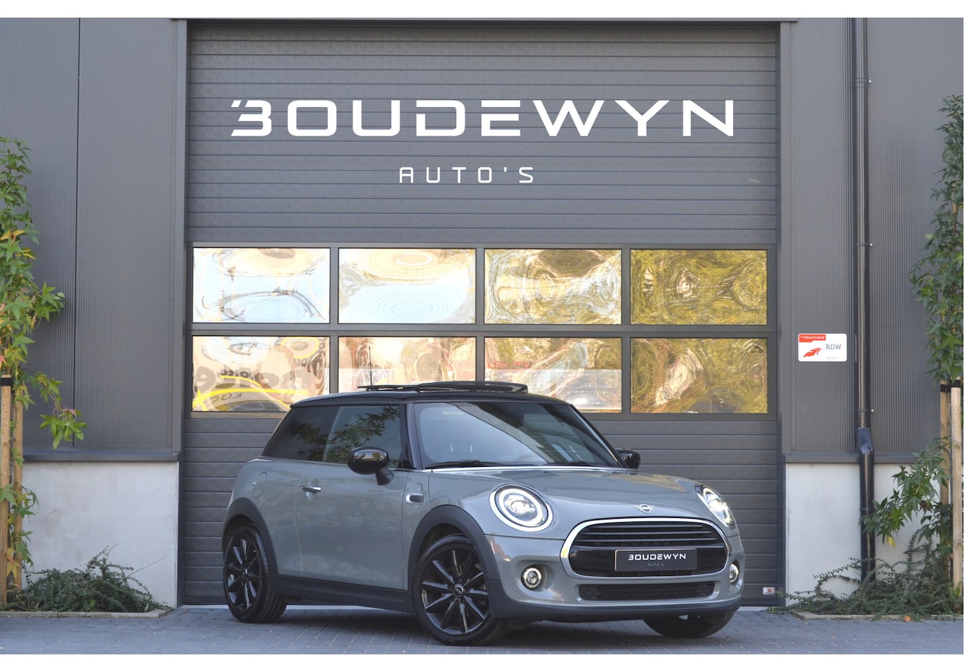 MINI 3-Deurs - 1.5 Cooper Summer Red Edition - AutoWereld.nl