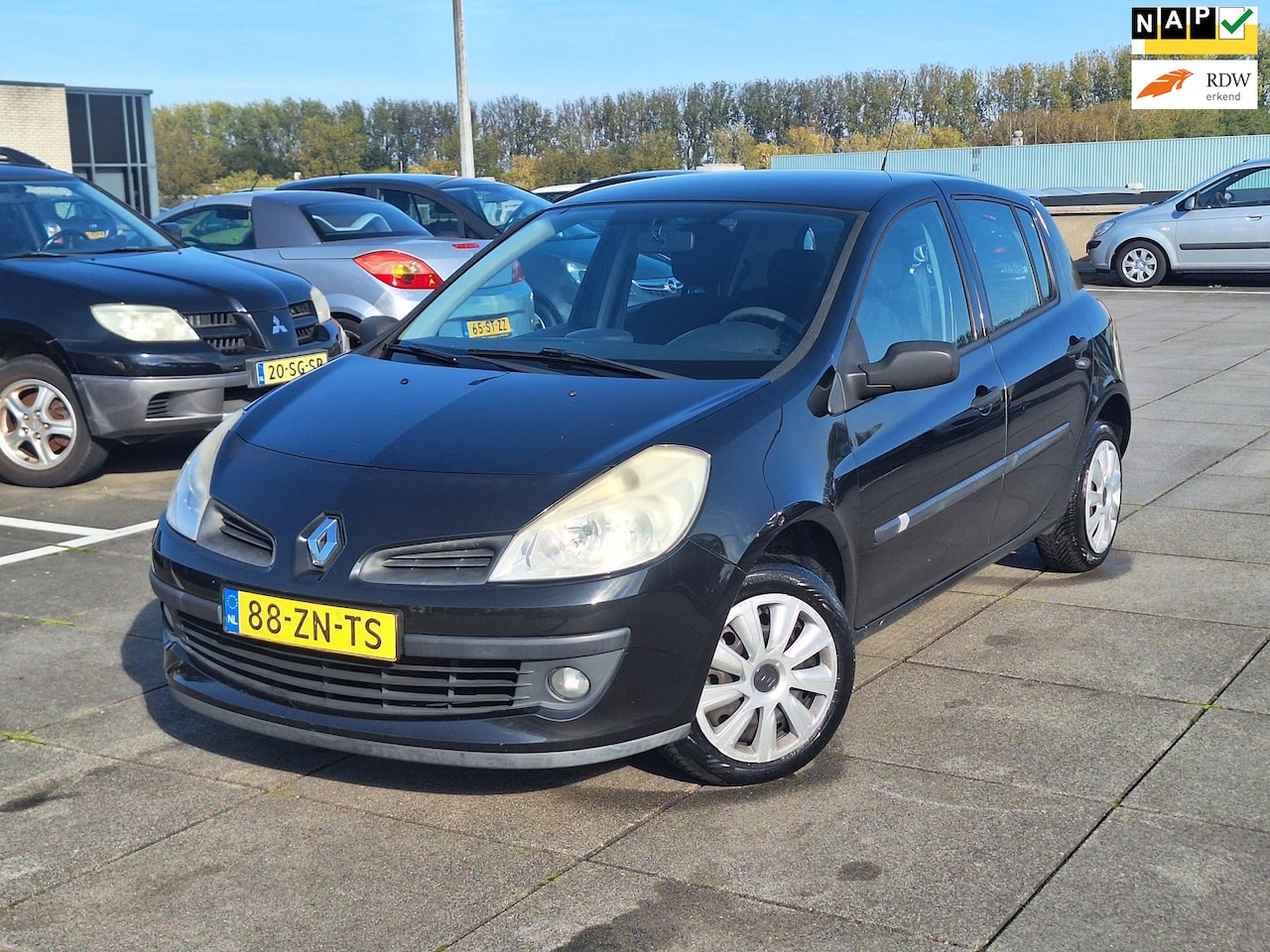 Renault Clio - € 2250,-1.2 TCE Expression Apk 2027 5dr Airco - AutoWereld.nl