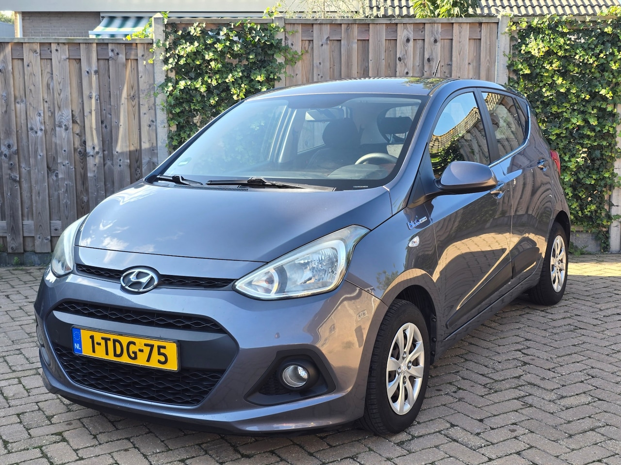 Hyundai i10 - 1.0i i-Motion Comfort ECC,TEL. - AutoWereld.nl