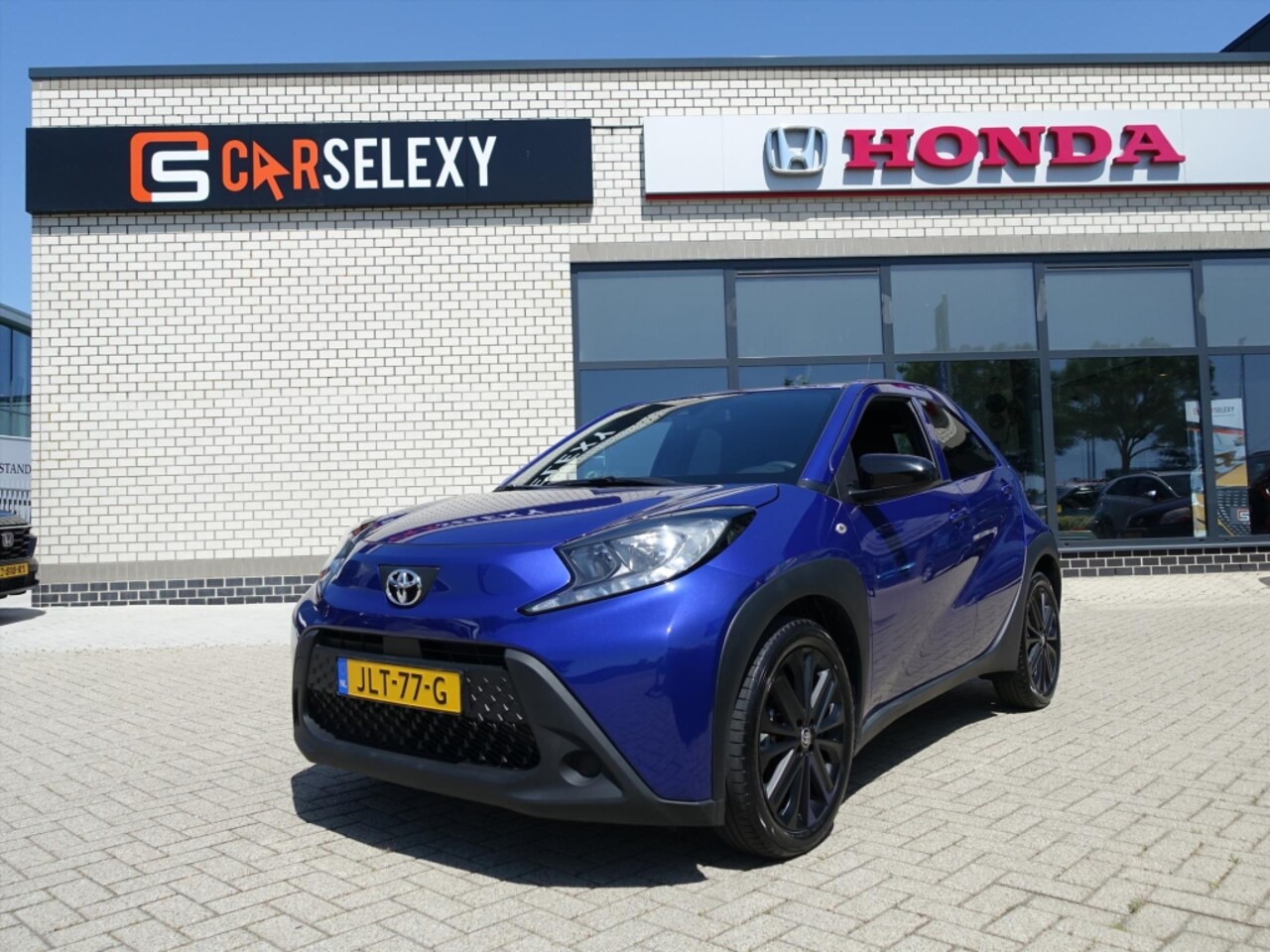 Toyota Aygo X - 1.0 VVT-i MT play 1.0 VVT-i MT 72pk Play - AutoWereld.nl